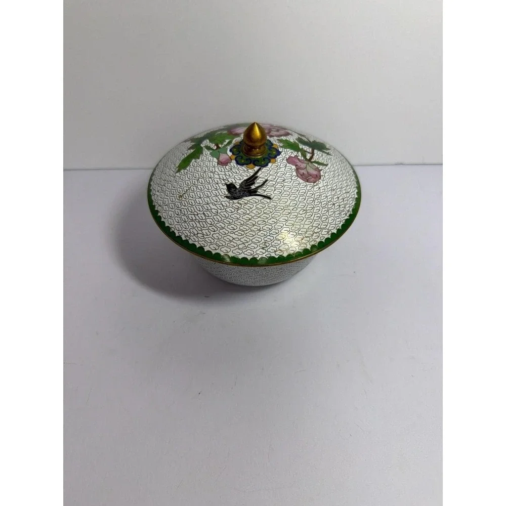 Vintage Chinese Cloisonné Lidded Bowl White Enamel‎ Birds and Peony 6-inch
